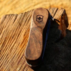 Victorinox Nail Clip 580 - Walnut -Summit Outfitters 0.6461.63 6 600x600 c9ab08a7 8ac1 4f69 a523 4050c24c844b