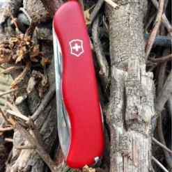 Victorinox Adventure Red Liner-Lock V0.8453 -Summit Outfitters 0.8453 5 600x600 5e67c86c a2e4 460f ad41 2136ef9b65fa